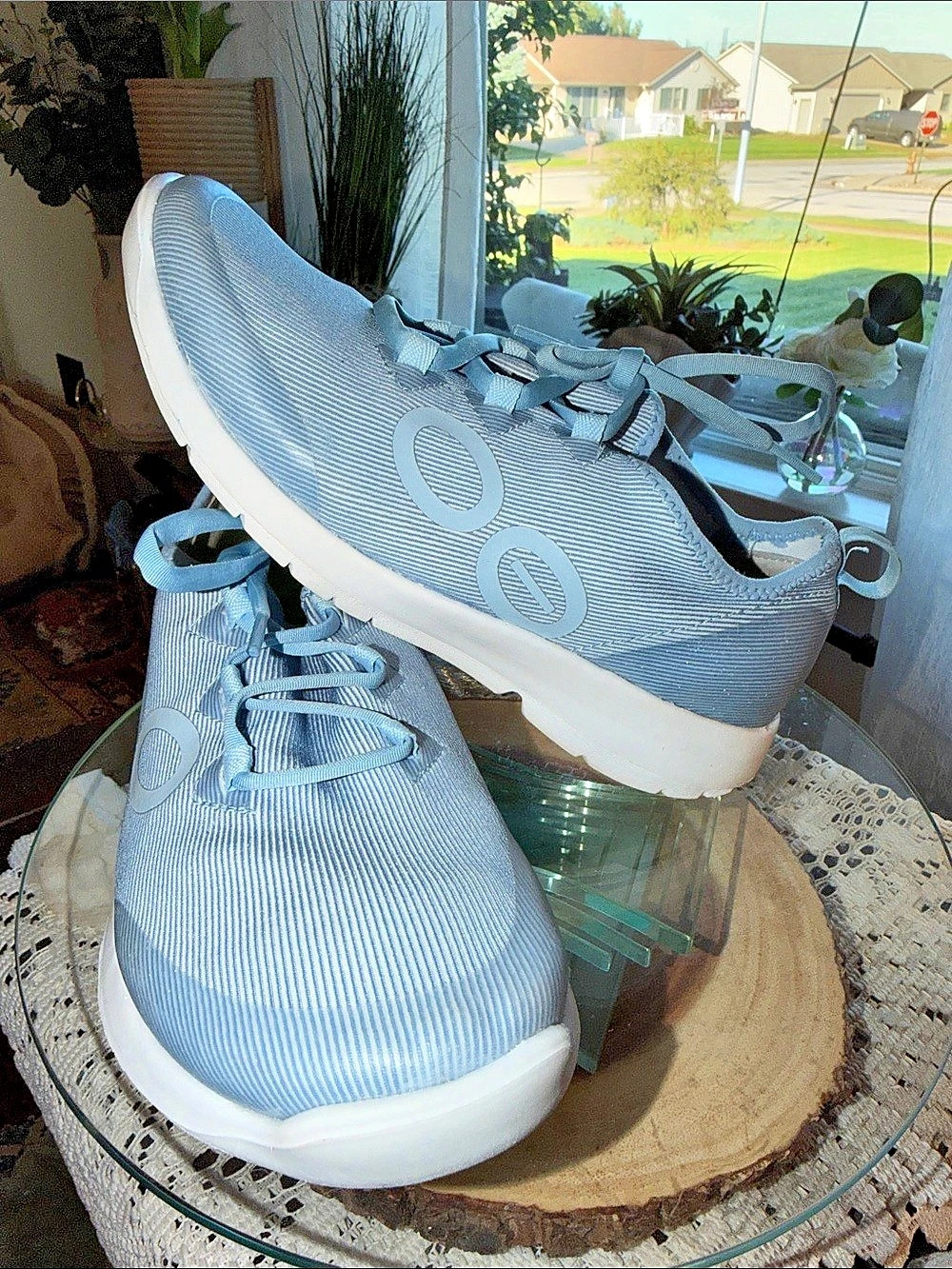 OOFOS OOmg Low Recovery Shoes Women’s Size 8 Light Blue